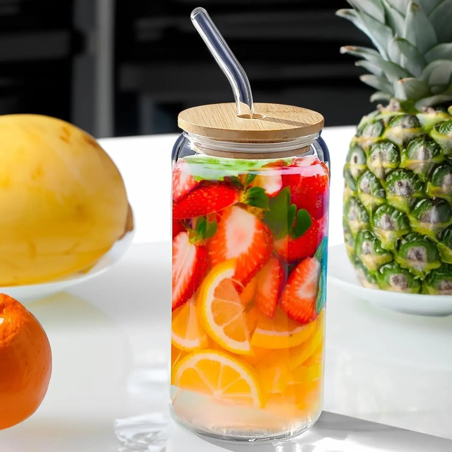 Glass tumbler with straw
